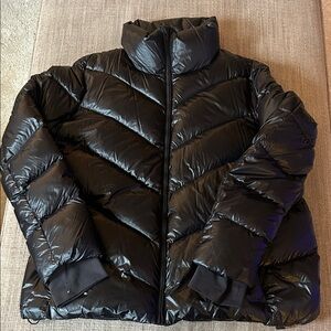 Athleta Women’s Black Glossy Puffer Jacket
